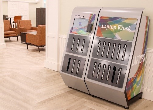 Laptop dispensing kiosk